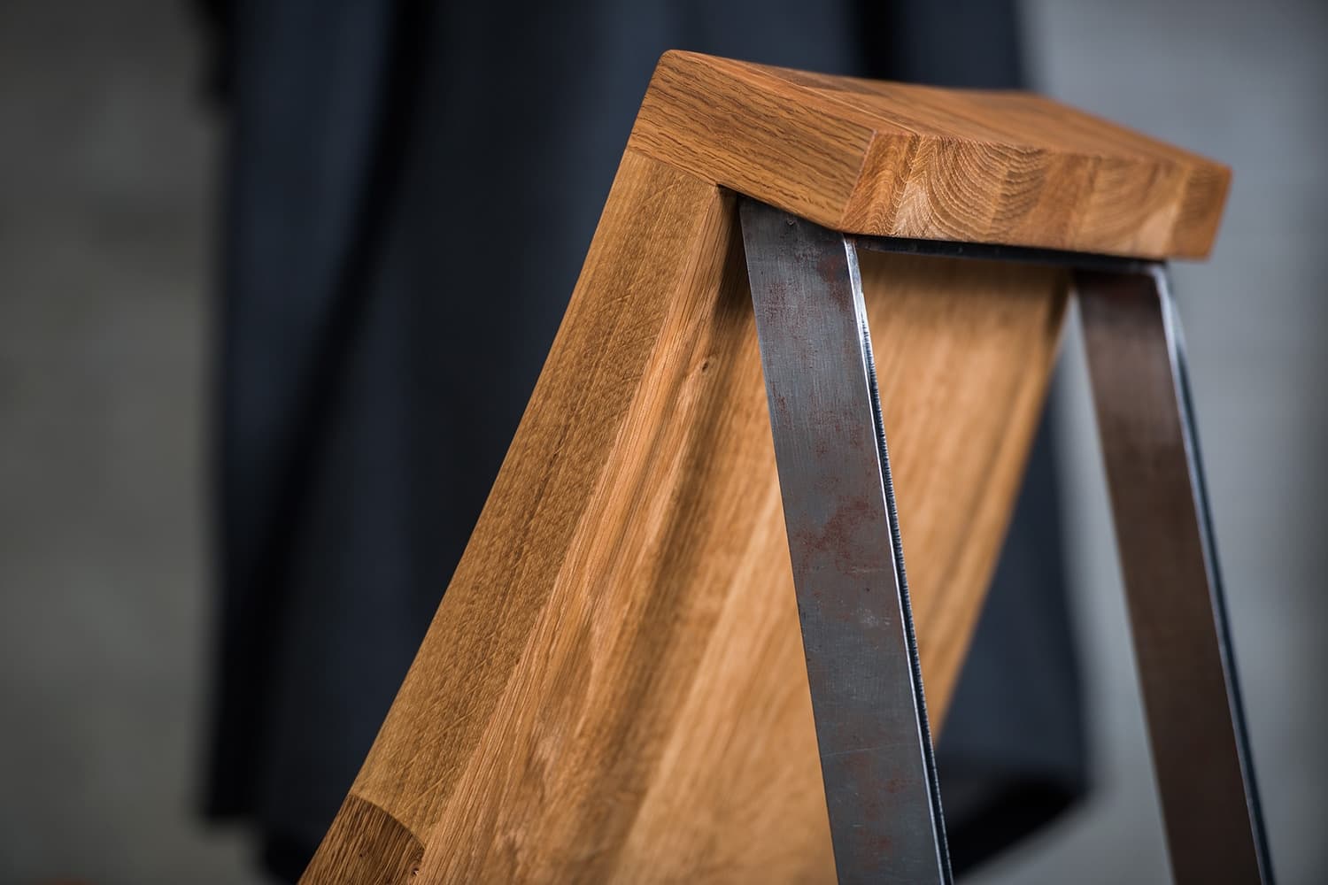 Sneakpeak of Kind of Design wooden chair